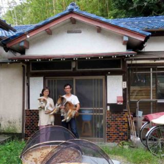 愛犬2匹と共に南房総へ移住した東條さん