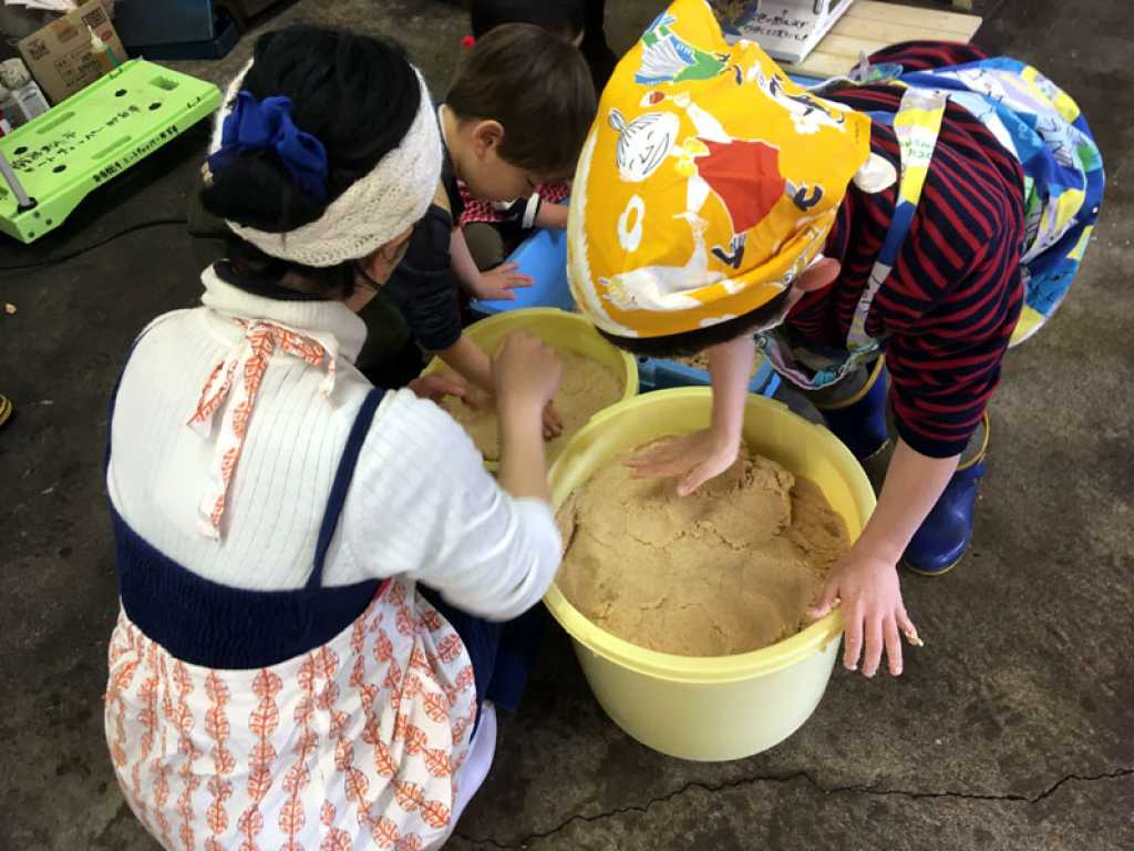 味噌仕込み